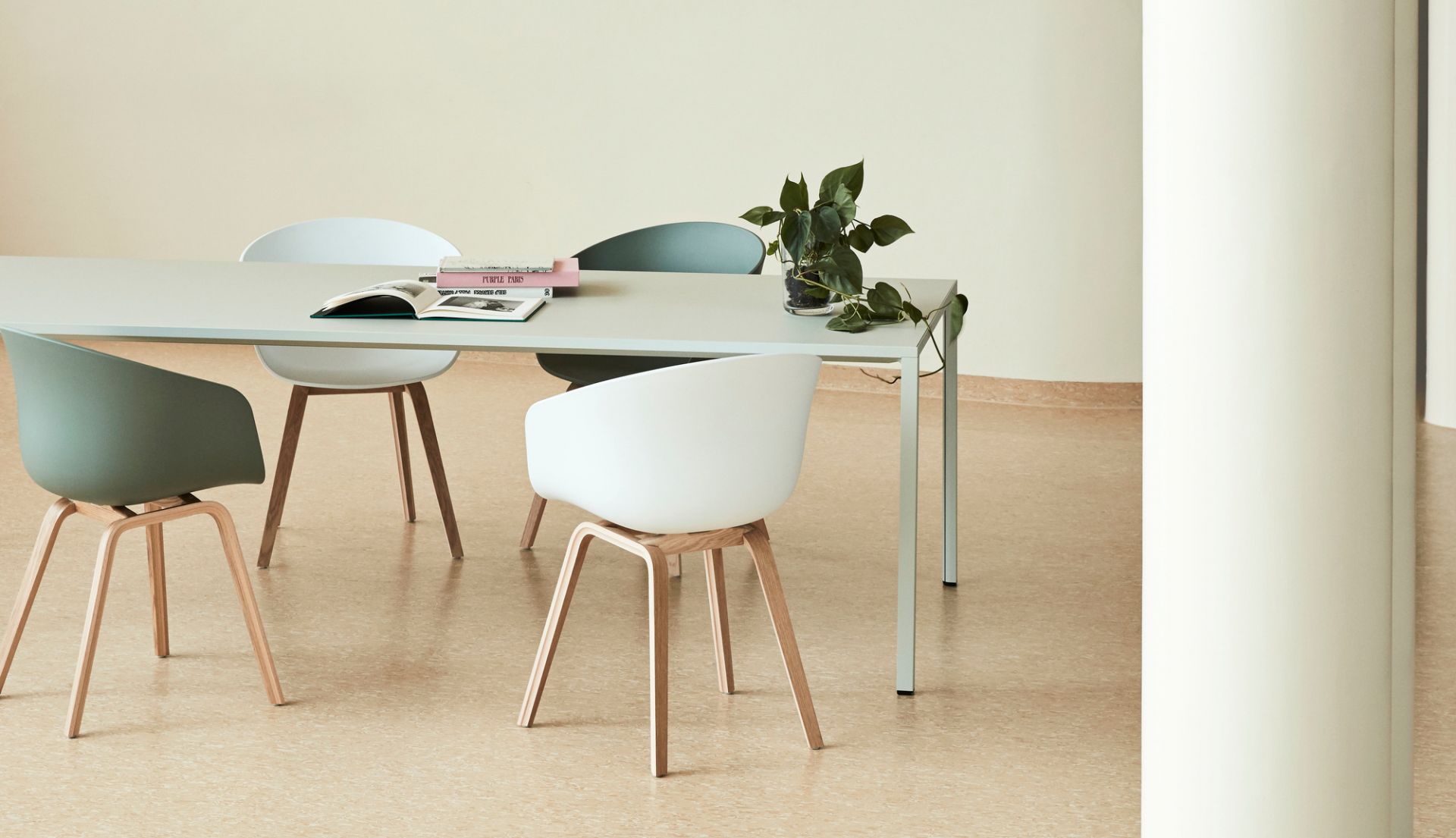 ABOUT A CHAIR AAC 22 イエロー　チェア About A Chair AAC22 / AAC 22 Chaise Hay | HAY AAC 22 GEPOLSTERT